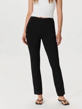 Quince Ultra-Stretch Ponte Straight Leg Black Pants - Elastic Waist (M)